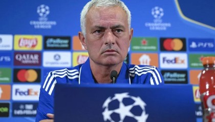 穆帅：不批评本菲卡的防守策略，我在巴塞罗那也用10个人防守过