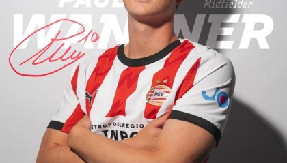 官方：19岁拜仁中场万纳尔加盟埃因霍温，转会费1500万欧+回购