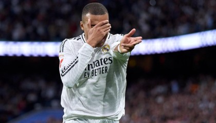 姆巴佩力荐皇马签法国防守新星！切尔西换帅后，恩佐梦想加盟皇马|基利安·姆巴佩|转会|B费|西班牙|雅克_新浪体育_新浪新闻